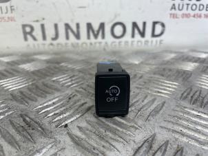 Gebruikte Start/Stop schakelaar Nissan Qashqai (J11) 1.3 DIG-T 140 16V Prijs € 12,10 Inclusief btw aangeboden door Autodemontage Rijnmond BV