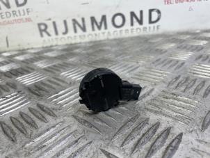 Gebruikte Sensor regen Nissan Qashqai (J11) 1.3 DIG-T 140 16V Prijs € 54,45 Inclusief btw aangeboden door Autodemontage Rijnmond BV