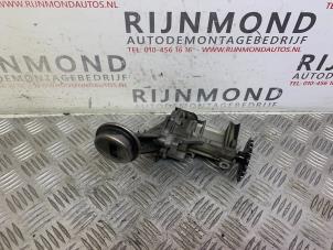 Gebruikte Oliepomp Renault Megane III Coupe (DZ) 1.5 dCi 105 Prijs € 50,00 Margeregeling aangeboden door Autodemontage Rijnmond BV