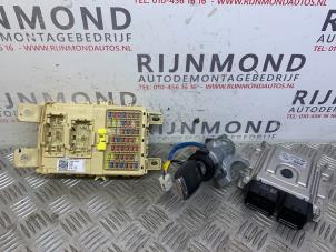 Gebruikte Kontaktslot + computer Kia Picanto (JA) 1.0 12V Prijs op aanvraag aangeboden door Autodemontage Rijnmond BV