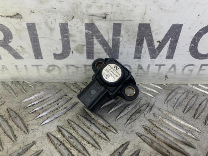 Map Sensor (inlaatspruitstuk) van een Mercedes-Benz ML II (164/4JG) 3.0 ML-320 CDI 4-Matic V6 24V 2010