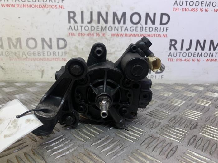 Dieselpomp van een Renault Megane III Berline (BZ) 1.5 dCi 110 2013