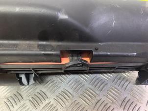 Gebruikte Luchtfilterhuis Peugeot 208 I (CA/CC/CK/CL) 1.6 16V GTI Prijs op aanvraag aangeboden door Autodemontage Rijnmond BV