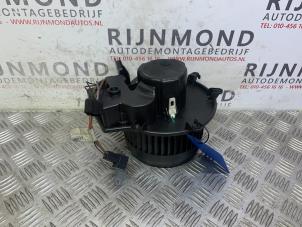 Gebruikte Aanjager Mercedes C (W203) 2.2 C-200 CDI 16V Prijs € 50,00 Margeregeling aangeboden door Autodemontage Rijnmond BV