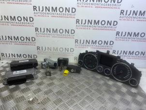 Gebruikte Kontaktslot + computer Volkswagen Touareg (7LA/7L6) 5.0 TDI V10 Prijs € 450,00 Margeregeling aangeboden door Autodemontage Rijnmond BV