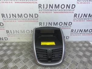 Gebruikte Luchtrooster Dashboard Peugeot 207/207+ (WA/WC/WM) 1.4 16V Vti Prijs € 48,40 Inclusief btw aangeboden door Autodemontage Rijnmond BV
