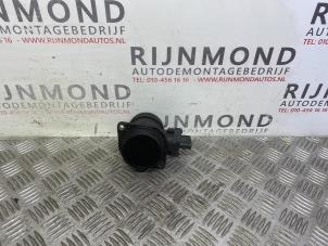 Gebruikte Luchtmassameter BMW 3 serie (E46/4) 316i 16V Prijs € 20,00 Margeregeling aangeboden door Autodemontage Rijnmond BV