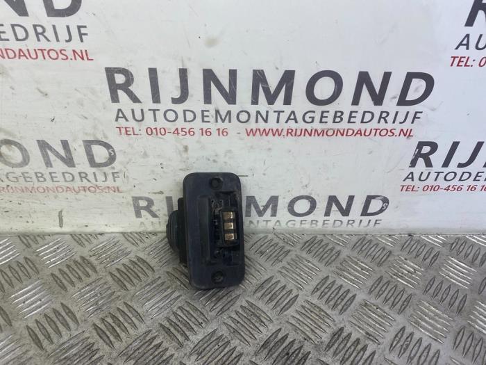 Gebruikte Diversen Volkswagen Caddy Combi III (2KB,2KJ) 1.6 TDI 16V Prijs € 12,10 Inclusief btw aangeboden door Autodemontage Rijnmond BV