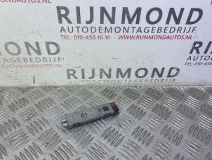 Gebruikte Antenne Versterker Mercedes E (R207) E-350 CDI, d BlueTEC 3.0 V6 24V Prijs op aanvraag aangeboden door Autodemontage Rijnmond BV