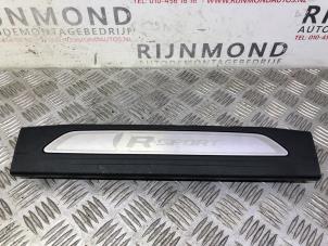 Gebruikte Sierstrip Jaguar XE 2.0d 180 16V Prijs op aanvraag aangeboden door Autodemontage Rijnmond BV