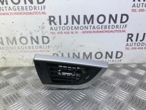 Gebruikte Luchtrooster Dashboard BMW 1 serie (F20) 118d 2.0 16V Prijs € 18,15 Inclusief btw aangeboden door Autodemontage Rijnmond BV