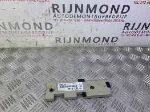 Gebruikte Antenne Versterker BMW 3 serie (E92) 320i 16V Prijs op aanvraag aangeboden door Autodemontage Rijnmond BV