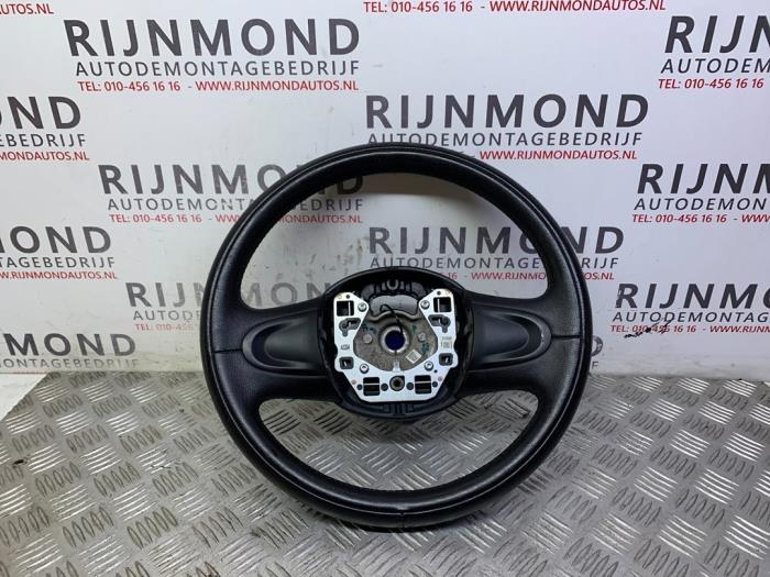Stuurwiel van een MINI Mini (R56) 1.6 16V One 2012