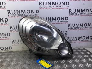 Gebruikte Koplamp rechts Renault Kangoo Express (FW) 1.5 dCi 75 Prijs € 90,00 Margeregeling aangeboden door Autodemontage Rijnmond BV