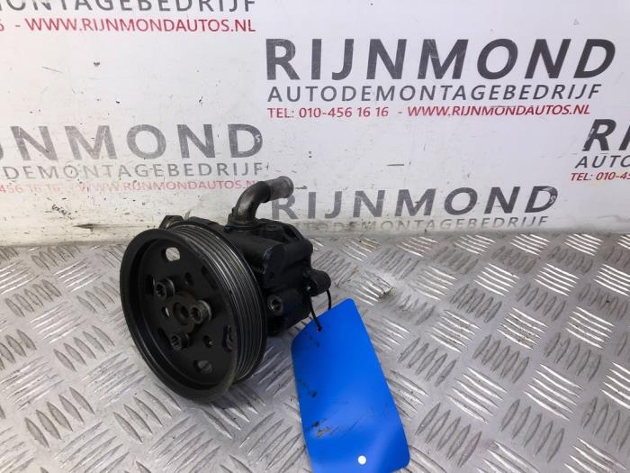 Gebruikte Servopomp Volkswagen Caddy III (2KA,2KH,2CA,2CH) 2.0 SDI Prijs € 40,00 Margeregeling aangeboden door Autodemontage Rijnmond BV