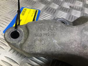 Gebruikte Motorsteun Volkswagen Golf VII (AUA) 1.6 TDI 16V Prijs € 25,00 Margeregeling aangeboden door Autodemontage Rijnmond BV