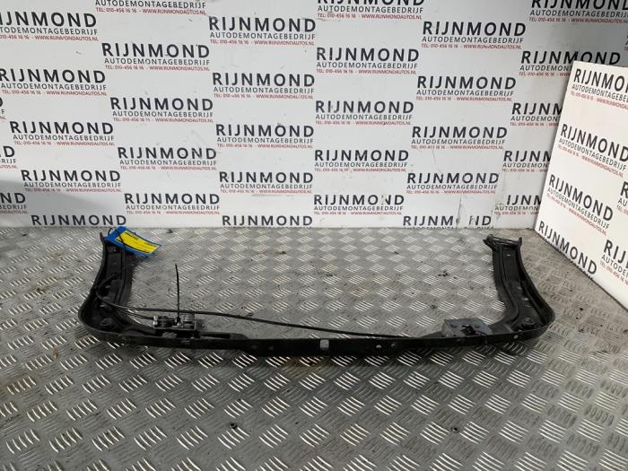 Gebruikte Frontpaneel Mini Mini (R56) 1.6 16V One Prijs op aanvraag aangeboden door Autodemontage Rijnmond BV