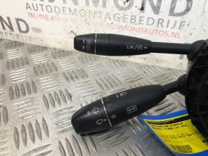 Gebruikte Licht + Raw Schakelaar Mercedes C (C204) 1.8 C-180 CGI 16V BlueEfficiency Prijs € 90,75 Inclusief btw aangeboden door Autodemontage Rijnmond BV