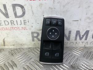 Gebruikte Ruit schakelaar elektrisch Mercedes C (C204) 1.8 C-180 CGI 16V BlueEfficiency Prijs € 72,60 Inclusief btw aangeboden door Autodemontage Rijnmond BV