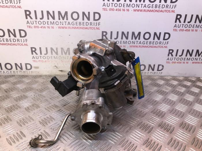 Turbo van een Audi A3 Sportback (8VA/8VF) 2.0 TFSI Ultra 16V 2018