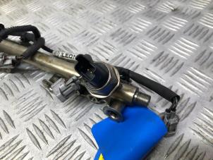 Gebruikte Injector brug Renault Clio III (BR/CR) 1.2 16V TCe 100 Prijs op aanvraag aangeboden door Autodemontage Rijnmond BV