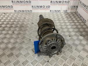 Gebruikte Schokbreker links-voor BMW 1 serie (F20) 120i 2.0 16V Prijs € 121,00 Inclusief btw aangeboden door Autodemontage Rijnmond BV