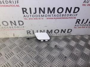 Gebruikte Afdekkap Sleepoog voor Audi A3 Sportback (8PA) 1.4 TFSI 16V Prijs € 15,00 Margeregeling aangeboden door Autodemontage Rijnmond BV
