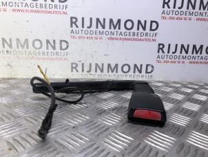 Gebruikte Veiligheidsgordel Insteek links-voor BMW Mini One/Cooper (R50) 1.6 16V Cooper Prijs op aanvraag aangeboden door Autodemontage Rijnmond BV