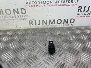 Gebruikte Raam schakelaar elektrisch Audi A3 Sportback (8VA/8VF) 1.4 TFSI 16V Prijs € 12,10 Inclusief btw aangeboden door Autodemontage Rijnmond BV