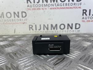 Gebruikte Multimedia aansluiting Audi A3 Sportback (8VA/8VF) 1.4 TFSI 16V Prijs € 18,15 Inclusief btw aangeboden door Autodemontage Rijnmond BV