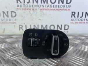 Gebruikte Licht Schakelaar Audi A3 Sportback (8PA) 1.6 TDI 16V Prijs € 24,20 Inclusief btw aangeboden door Autodemontage Rijnmond BV