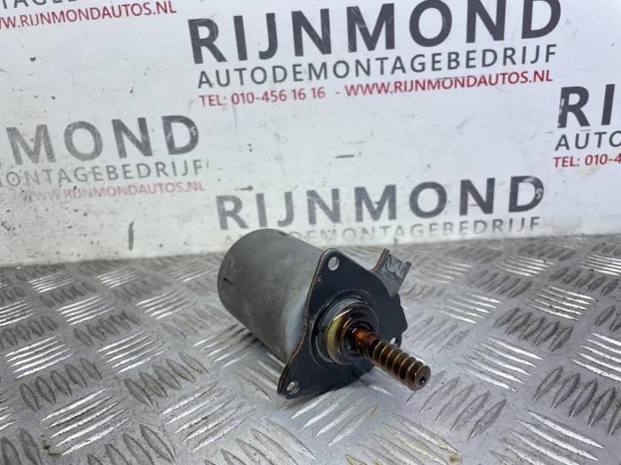 Gebruikte Nokkenas Verstelling Peugeot 308 SW (4E/H) 1.6 16V THP 150 Prijs op aanvraag aangeboden door Autodemontage Rijnmond BV