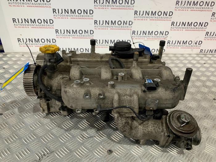 Gebruikte Cilinderkop Chrysler Voyager/Grand Voyager (RG/RS) 2.8 CRD 16V Autom. Prijs € 350,00 Margeregeling aangeboden door Autodemontage Rijnmond BV