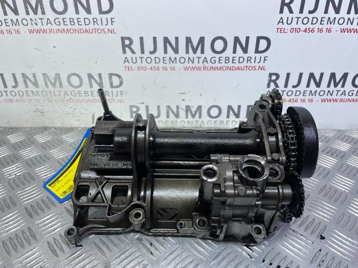 Gebruikte Oliepomp Seat Ibiza ST (6J8) 1.2 TDI Ecomotive Prijs € 100,00 Margeregeling aangeboden door Autodemontage Rijnmond BV