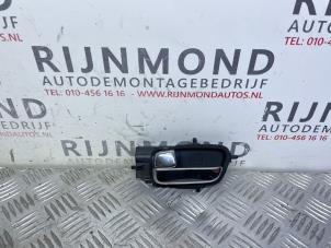 Gebruikte Portiergreep 4Deurs links-achter Hyundai i20 1.2i 16V Prijs € 15,00 Margeregeling aangeboden door Autodemontage Rijnmond BV