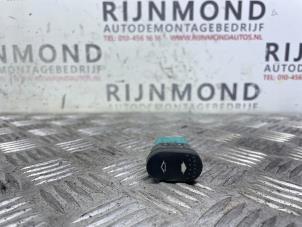 Gebruikte Raam schakelaar elektrisch Ford Transit 2.2 TDCi 16V Prijs op aanvraag aangeboden door Autodemontage Rijnmond BV