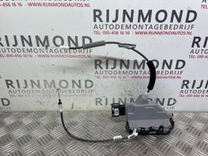 Gebruikte Deurslot Mechaniek 4Deurs links-achter Opel Mokka 1.2 Turbo 12V Prijs € 72,60 Inclusief btw aangeboden door Autodemontage Rijnmond BV