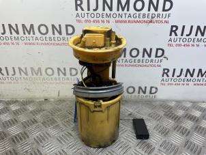 Gebruikte Dieselpomp Volkswagen Caddy III (2KA,2KH,2CA,2CH) 1.9 TDI Prijs op aanvraag aangeboden door Autodemontage Rijnmond BV