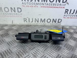 Gebruikte Display Interieur Kia Sportage (JE) 2.0 CVVT 16V 4x2 Prijs op aanvraag aangeboden door Autodemontage Rijnmond BV