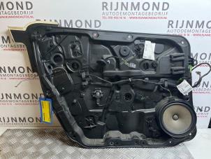 Gebruikte Raammechaniek 4Deurs links-voor Mercedes B (W246) 1.6 B-180 BlueEFFICIENCY Turbo 16V Prijs € 24,20 Inclusief btw aangeboden door Autodemontage Rijnmond BV