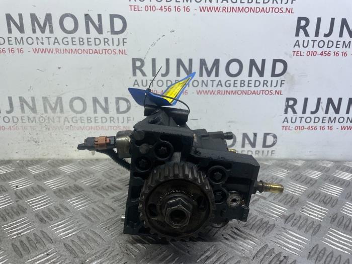 Gebruikte Dieselpomp Landrover Range Rover Sport (LS) 2.7 TDV6 24V Prijs € 200,00 Margeregeling aangeboden door Autodemontage Rijnmond BV