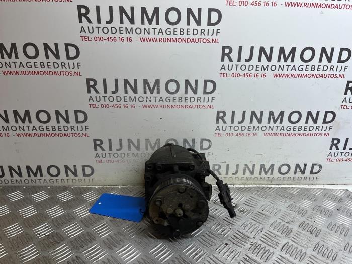Gebruikte Pomp Airco Ford Transit Connect 1.8 TDCi 110 Prijs € 100,00 Margeregeling aangeboden door Autodemontage Rijnmond BV