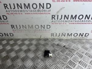 Gebruikte AUX/USB aansluiting BMW 5 serie (F10) 530d 24V Prijs op aanvraag aangeboden door Autodemontage Rijnmond BV