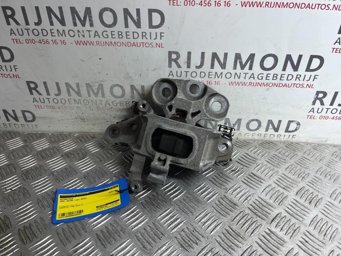 Gebruikte Motorsteun Opel Astra K 1.6 CDTI 136 16V Prijs € 36,30 Inclusief btw aangeboden door Autodemontage Rijnmond BV