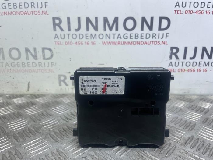 Gebruikte Computer Kachel Renault Kadjar (RFEH) 1.2 Energy TCE 130 Prijs € 48,40 Inclusief btw aangeboden door Autodemontage Rijnmond BV