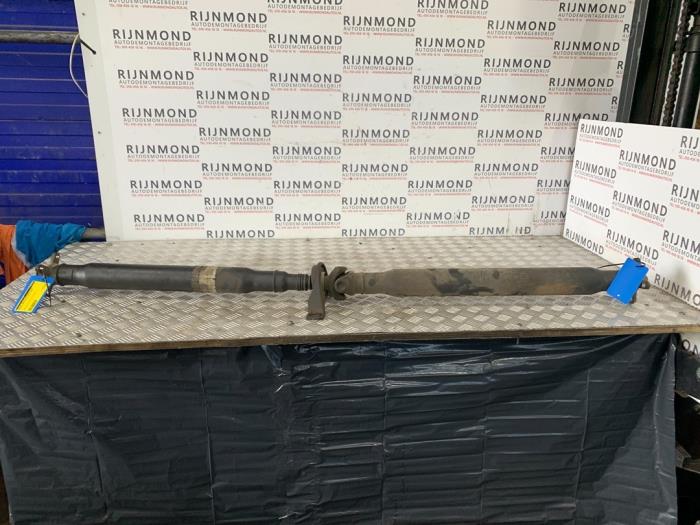 Tussenas van een Mercedes-Benz S (W220) 3.2 S-320 CDI 2004