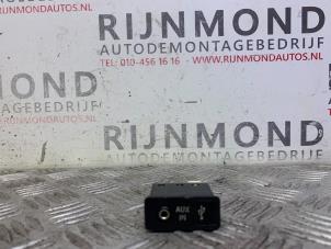 Gebruikte AUX/USB aansluiting BMW X6 (E71/72) M turbo 4.4i V8 32V Prijs € 48,40 Inclusief btw aangeboden door Autodemontage Rijnmond BV