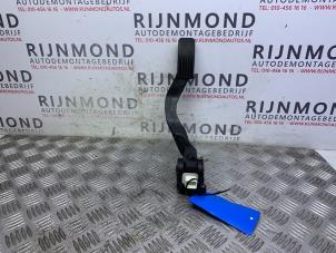 Gebruikte Gaspedaal Peugeot 1007 (KM) 1.4 Prijs op aanvraag aangeboden door Autodemontage Rijnmond BV