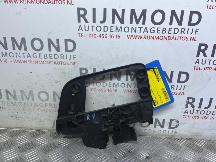 Gebruikte Diversen Peugeot 1007 (KM) 1.4 Prijs op aanvraag aangeboden door Autodemontage Rijnmond BV