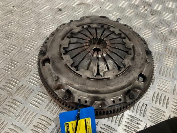 Gebruikte Vliegwiel dubbele massa Seat Ibiza ST (6J8) 1.2 TDI Ecomotive Prijs € 90,00 Margeregeling aangeboden door Autodemontage Rijnmond BV